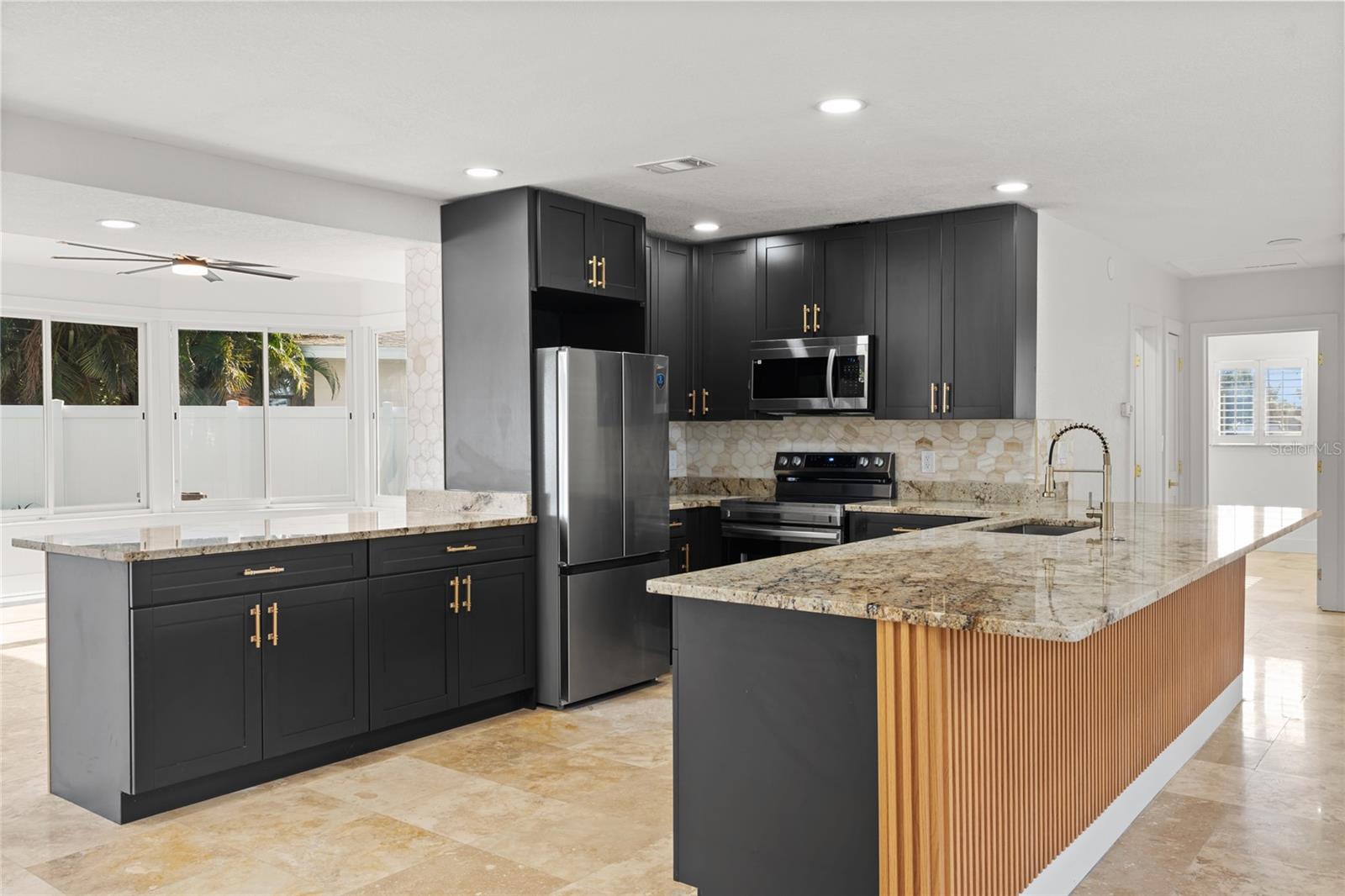 SHORE ACRES BUTTERFLY LAKE REP - Residential