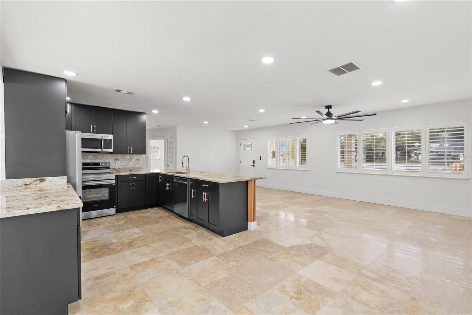 SHORE ACRES BUTTERFLY LAKE REP - Residential