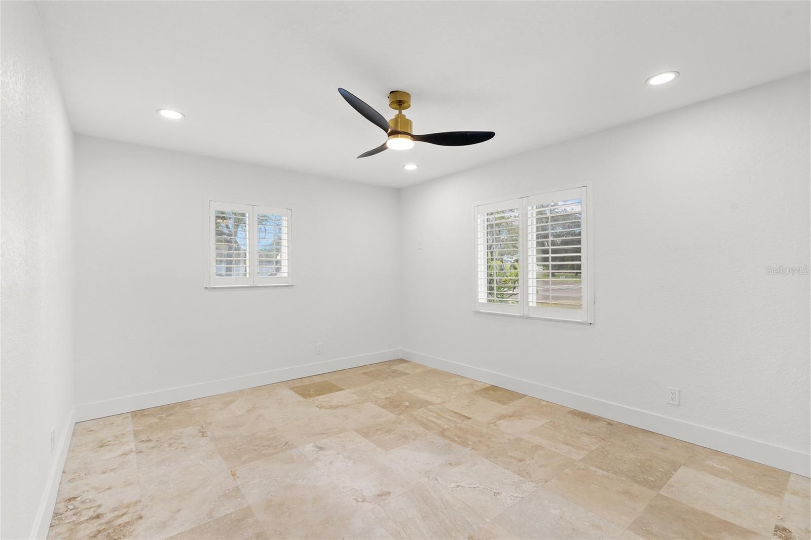 SHORE ACRES BUTTERFLY LAKE REP - Residential