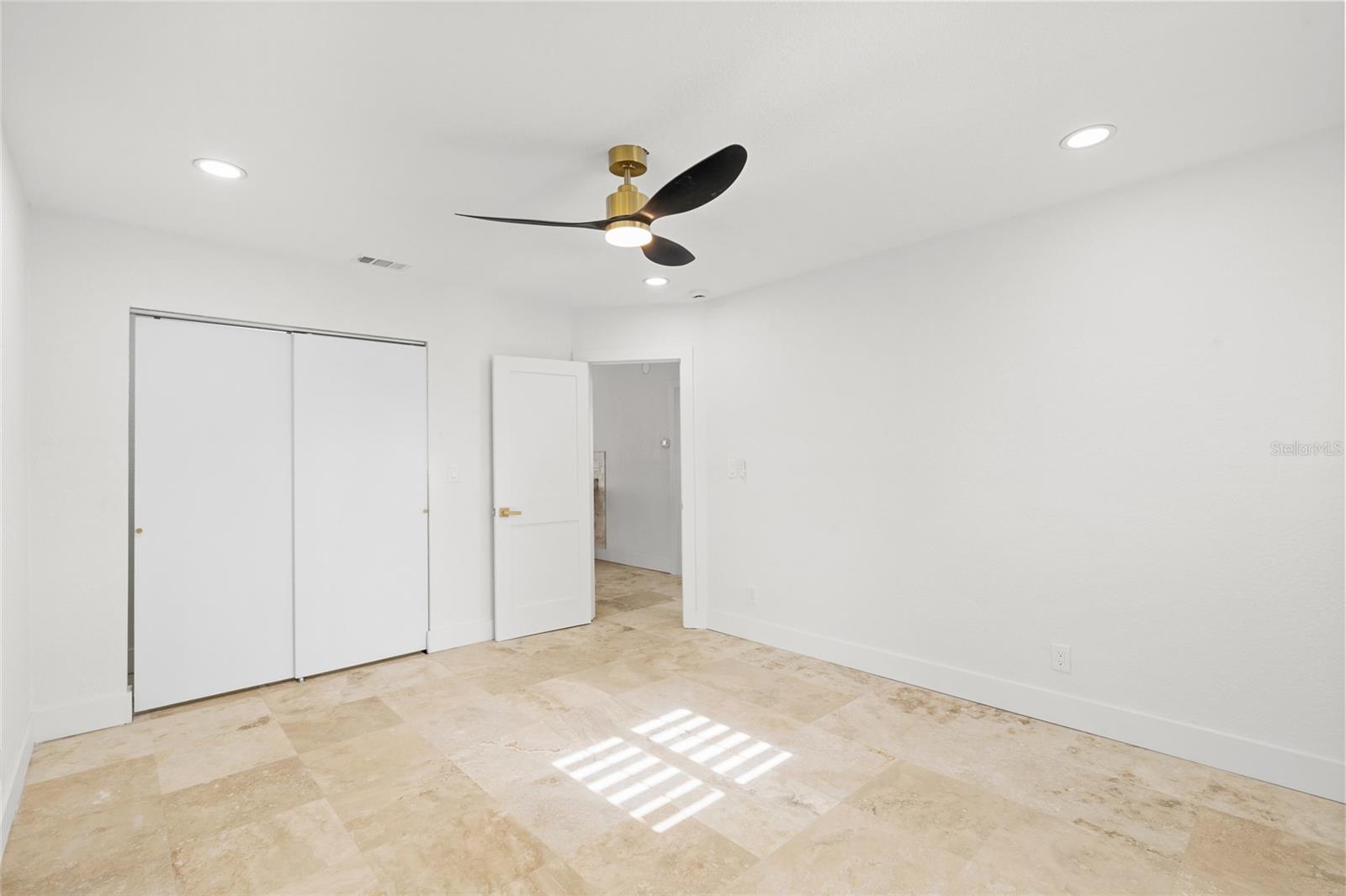 SHORE ACRES BUTTERFLY LAKE REP - Residential