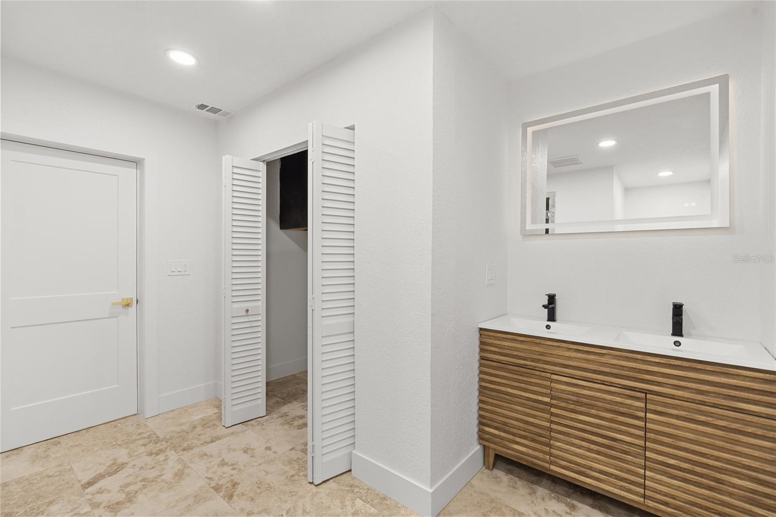 SHORE ACRES BUTTERFLY LAKE REP - Residential