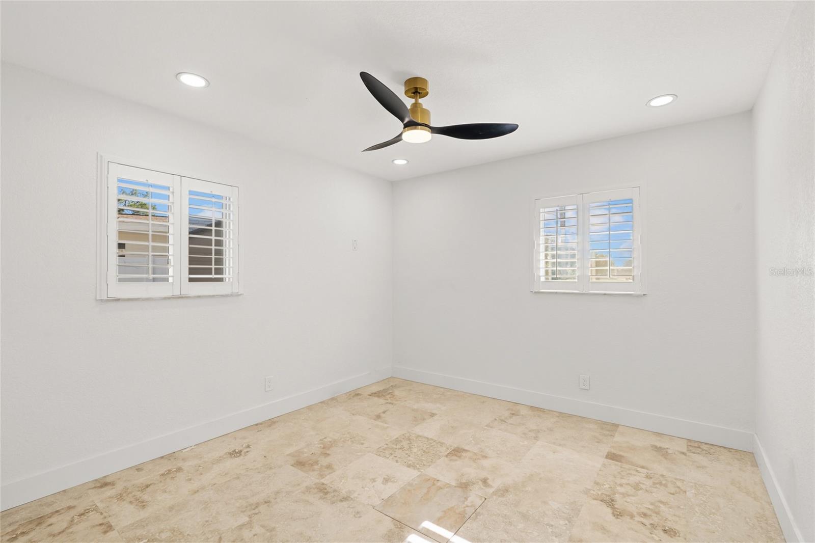 SHORE ACRES BUTTERFLY LAKE REP - Residential