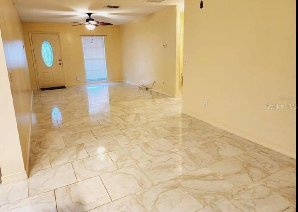 Photo of 1918 Crown Park Dr, Valrico, FL 33594 (MLS # TB8397029)