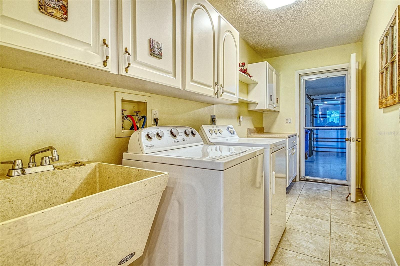 CENTER GATE VILLAGE 4 - Residential