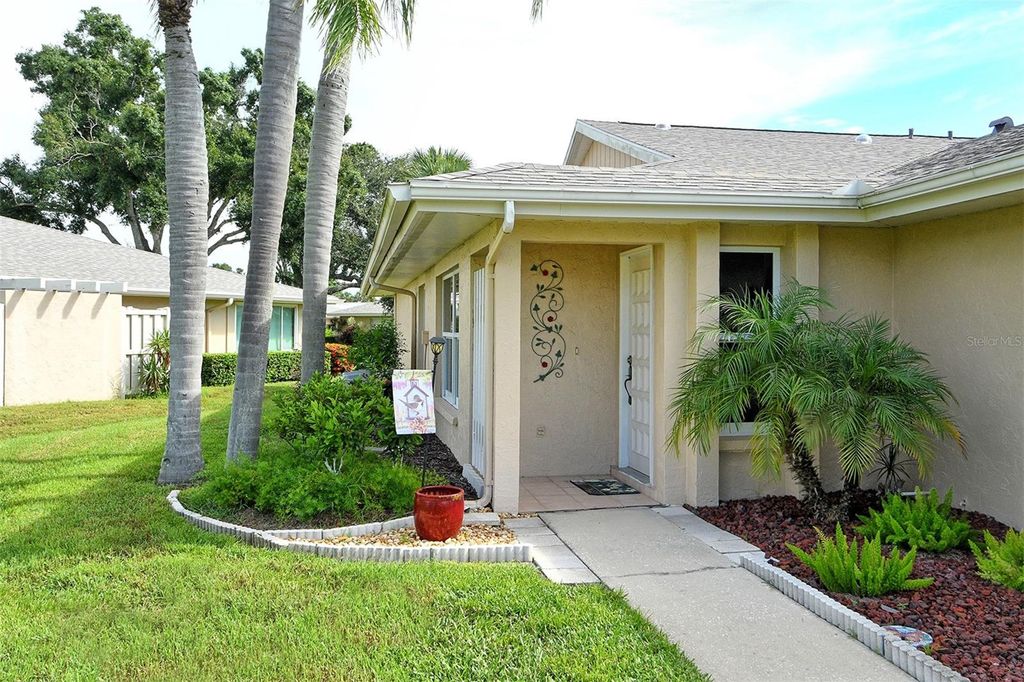 Photo of 5609 Evergreen Drive #28, Sarasota, FL 34233 (MLS # A4665113)