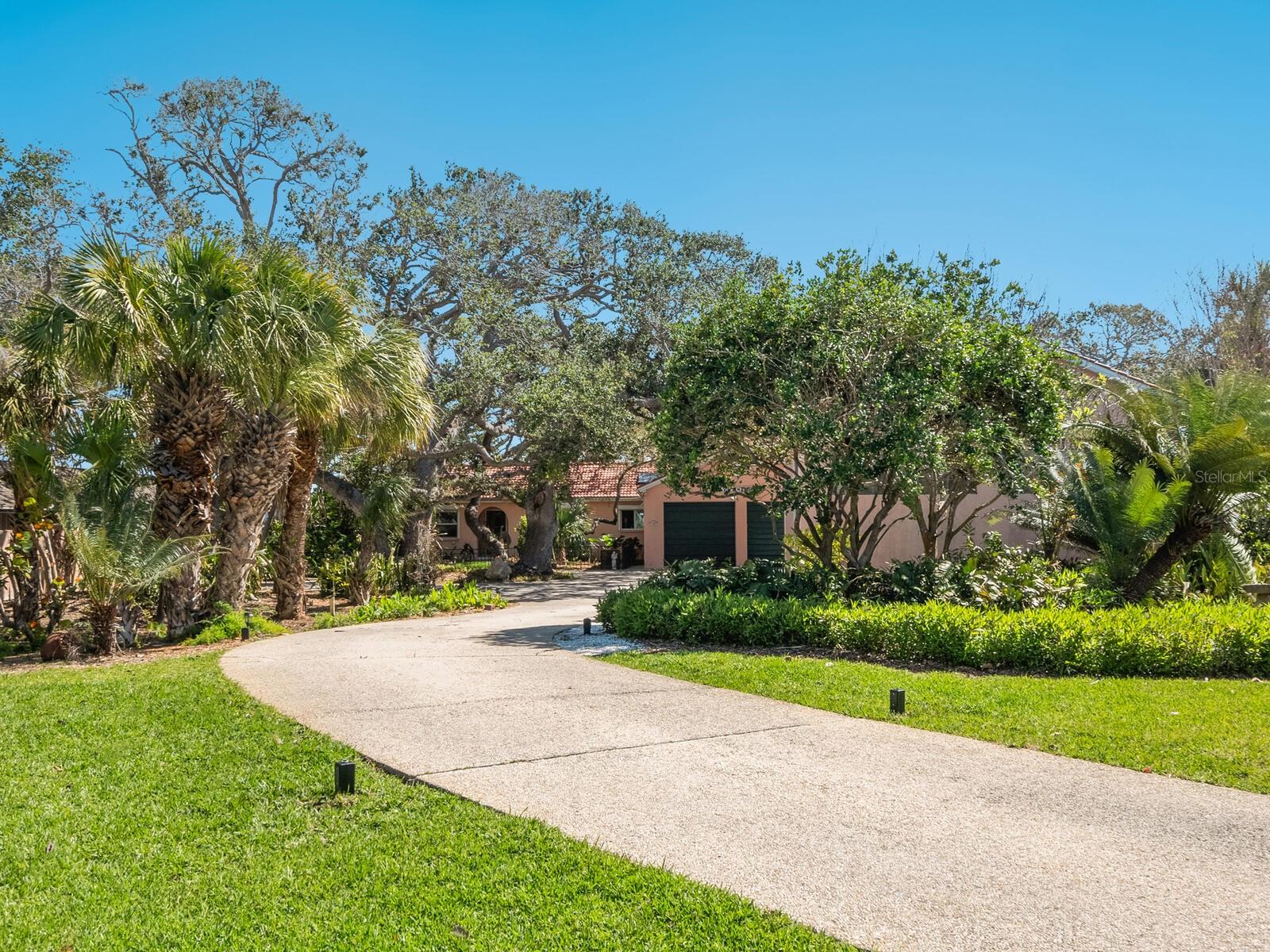 1049 N CASEY KEY ROAD