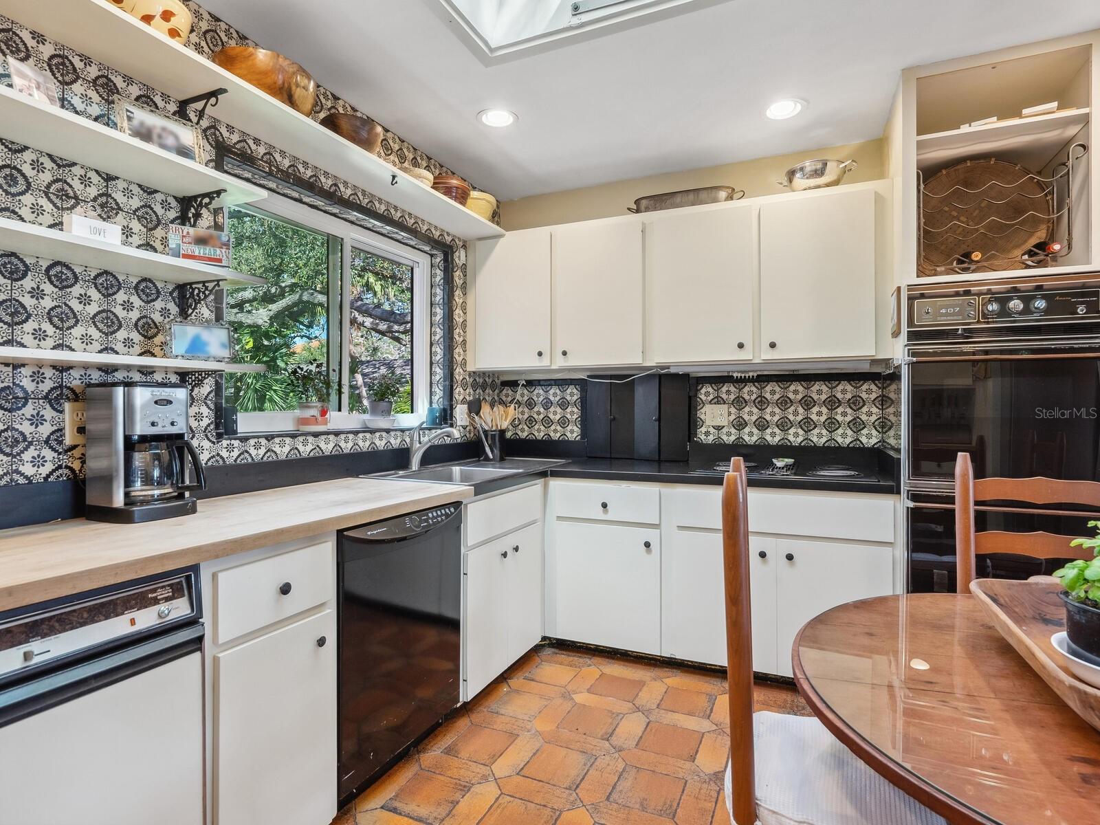 CASEY KEY - Residential