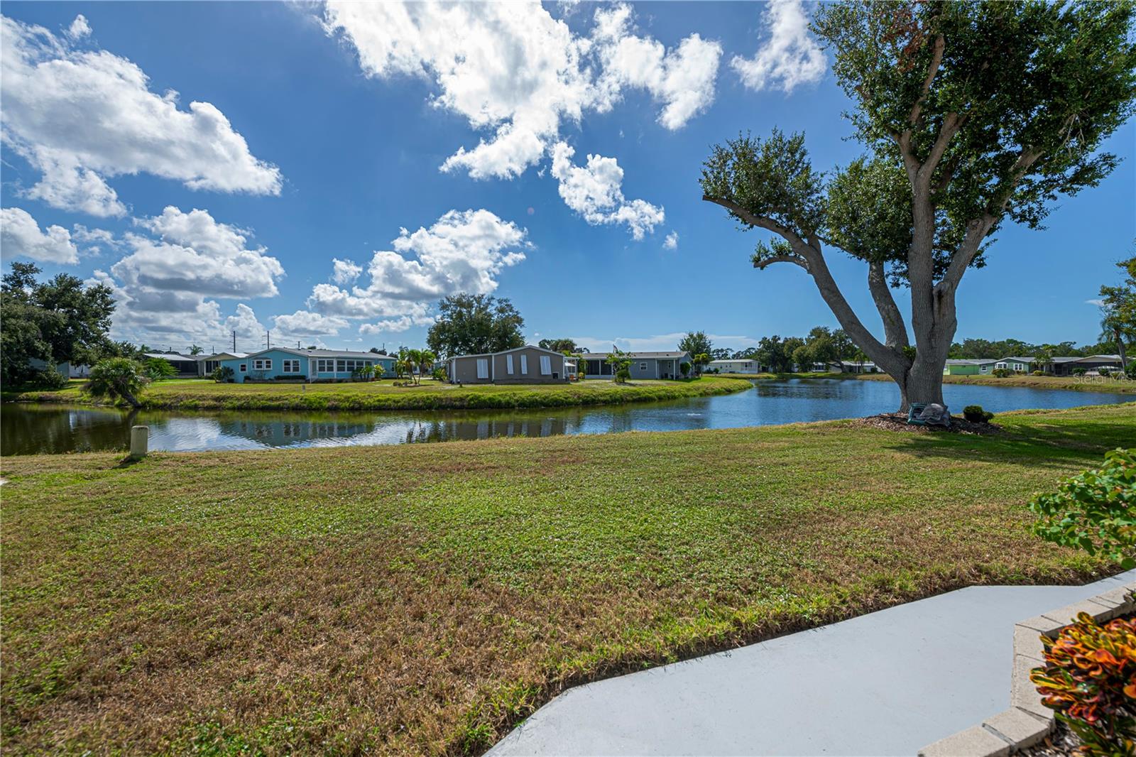 TANGERINE WOODS - Residential