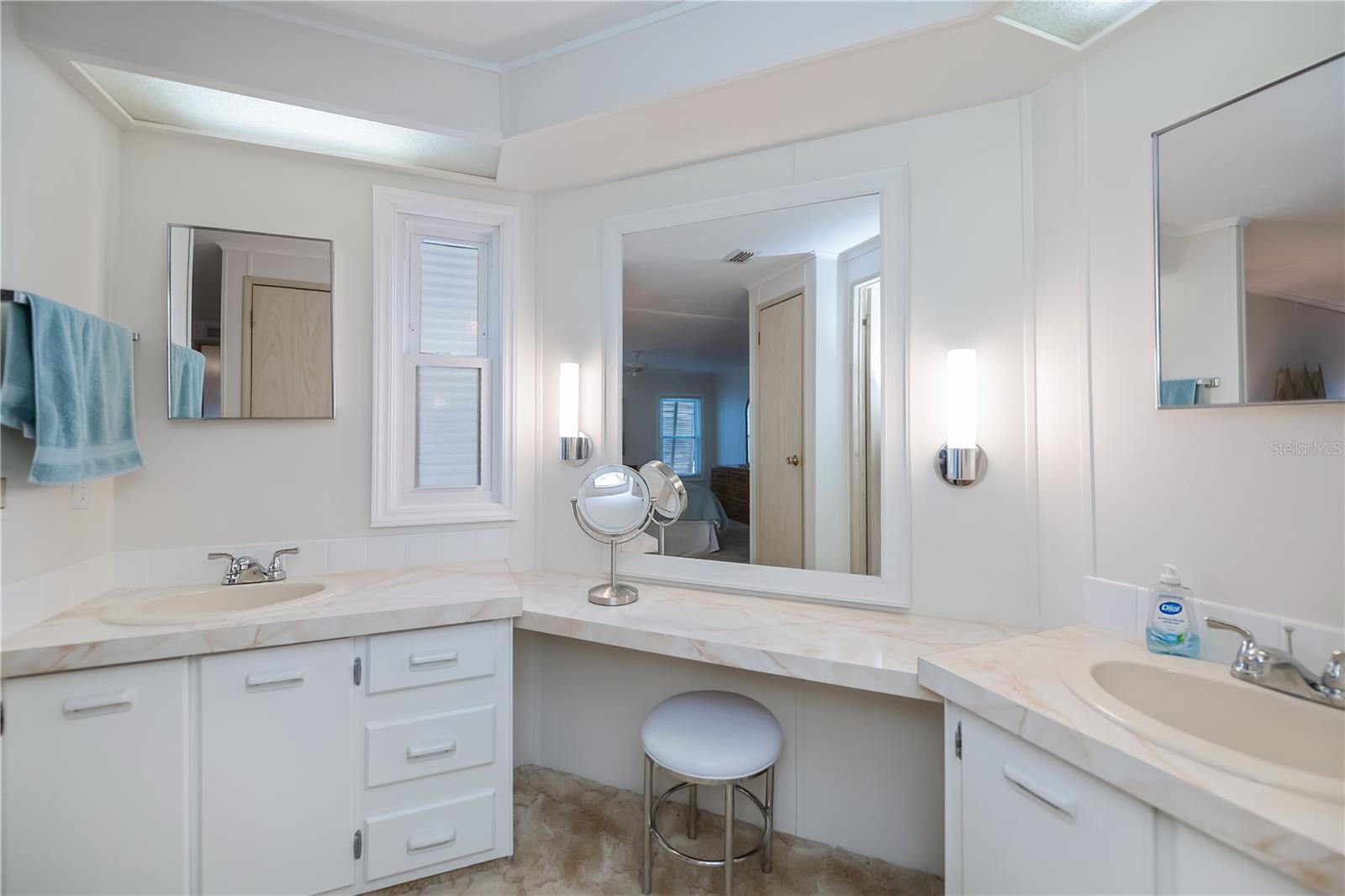 TANGERINE WOODS - Residential