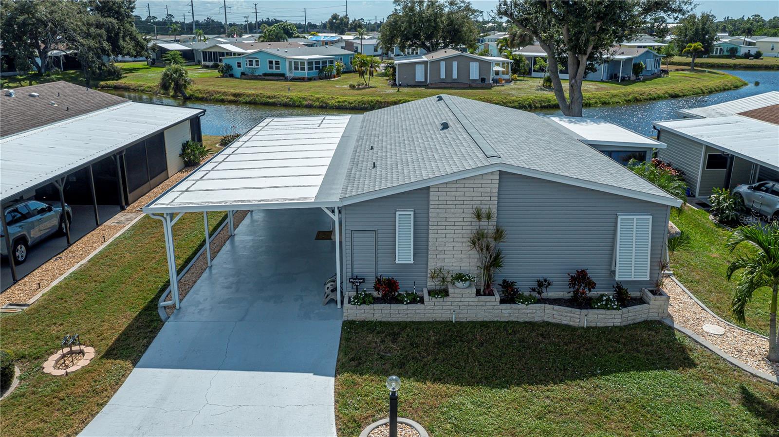 TANGERINE WOODS - Residential