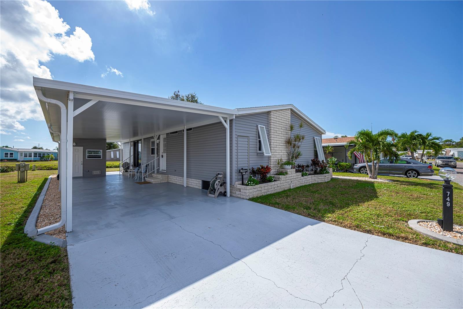 TANGERINE WOODS - Residential