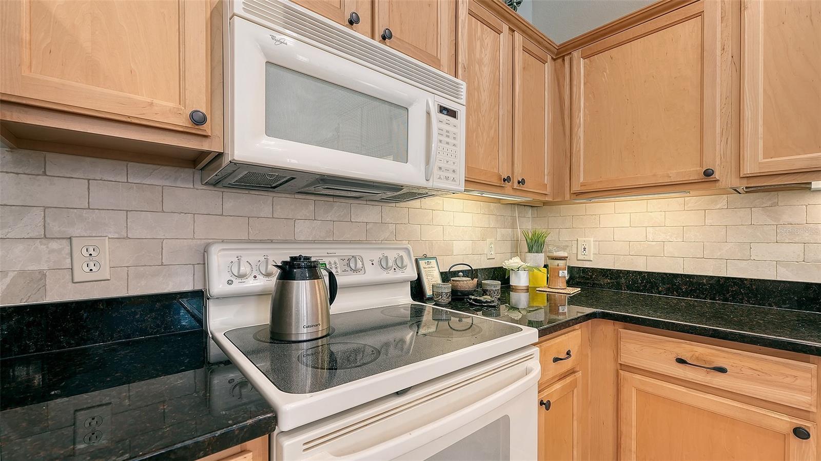 AVALON AT THE VILLAGES OF PALM-AIRE 2 - Residential