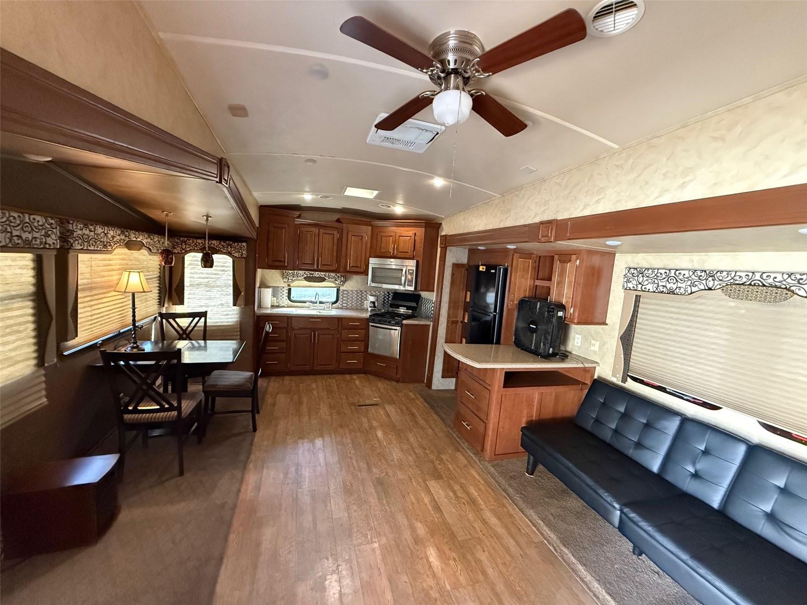 YOGI BEARS JELLYSTONE PARK CONDO - Residential Lease