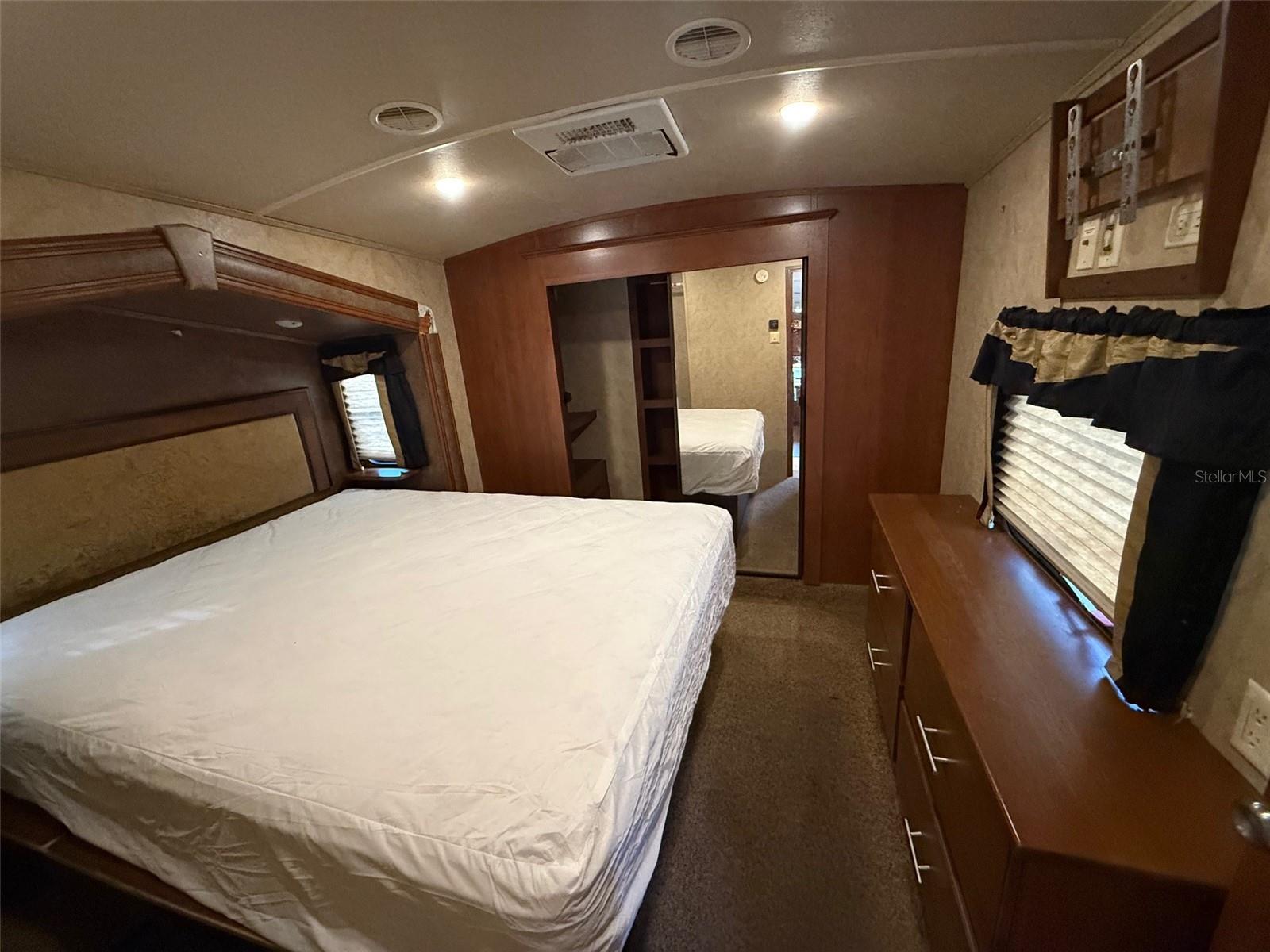 YOGI BEARS JELLYSTONE PARK CONDO - Residential Lease