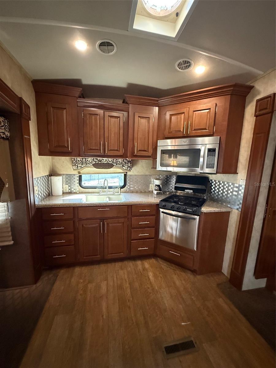 YOGI BEARS JELLYSTONE PARK CONDO - Residential Lease