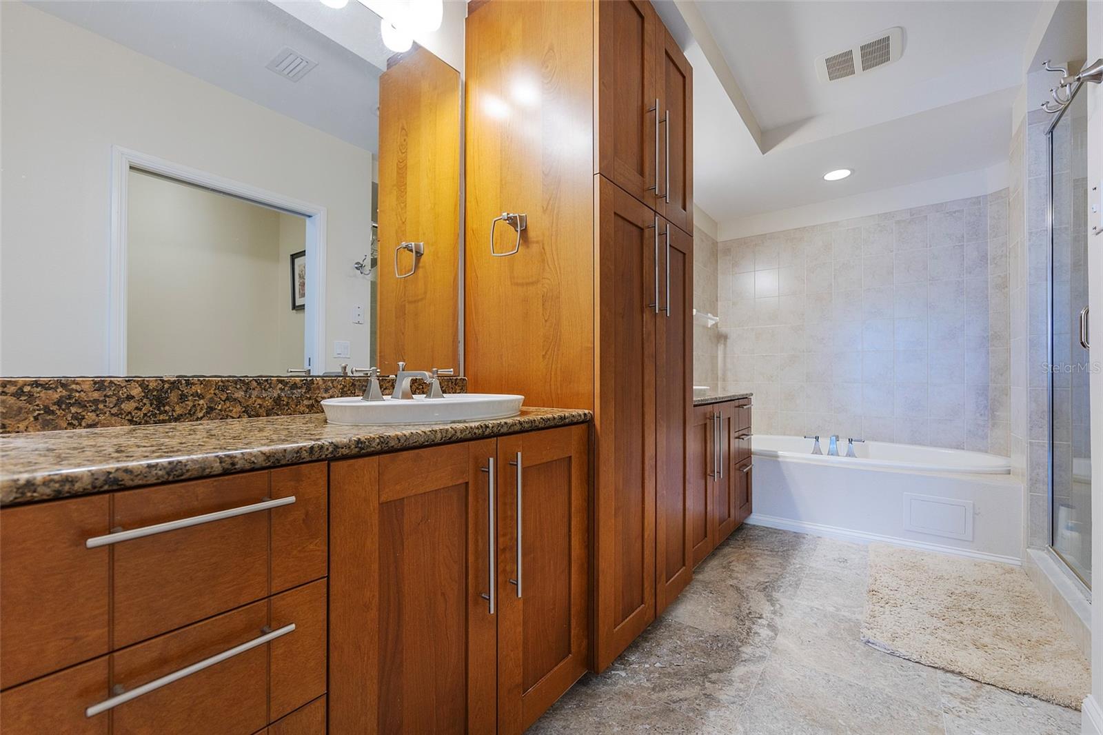 OCEAN VILLAS CONCOMINIUM - Residential