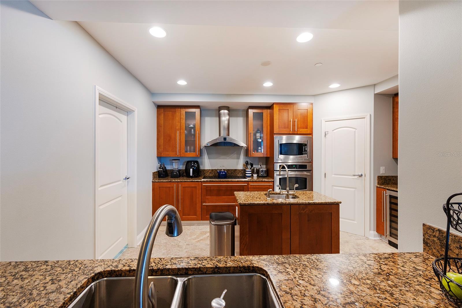 OCEAN VILLAS CONCOMINIUM - Residential