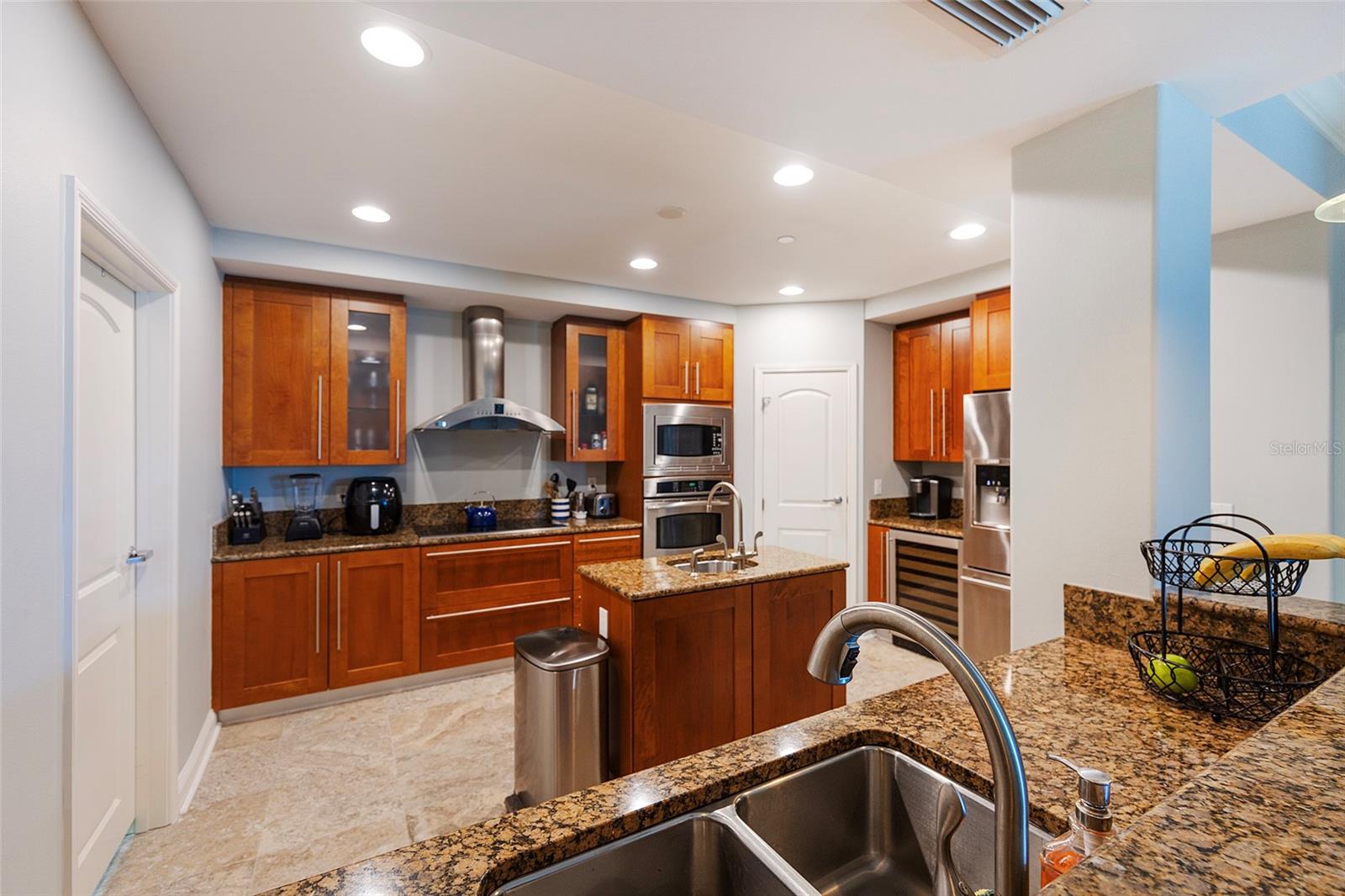 OCEAN VILLAS CONCOMINIUM - Residential