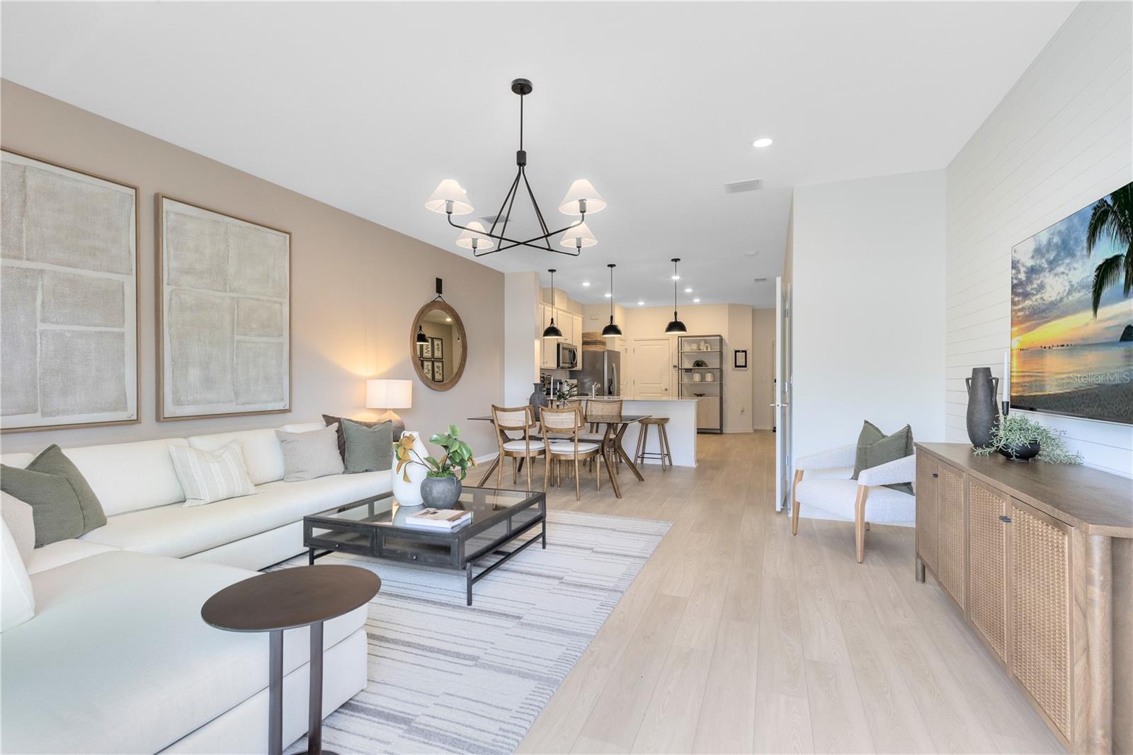 HARBOR SQUARE - Residential