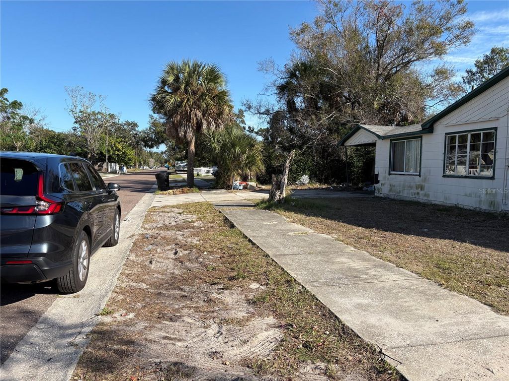 Photo of 1400 46th Street S, St Petersburg, FL 33711 (MLS # TB8456033)