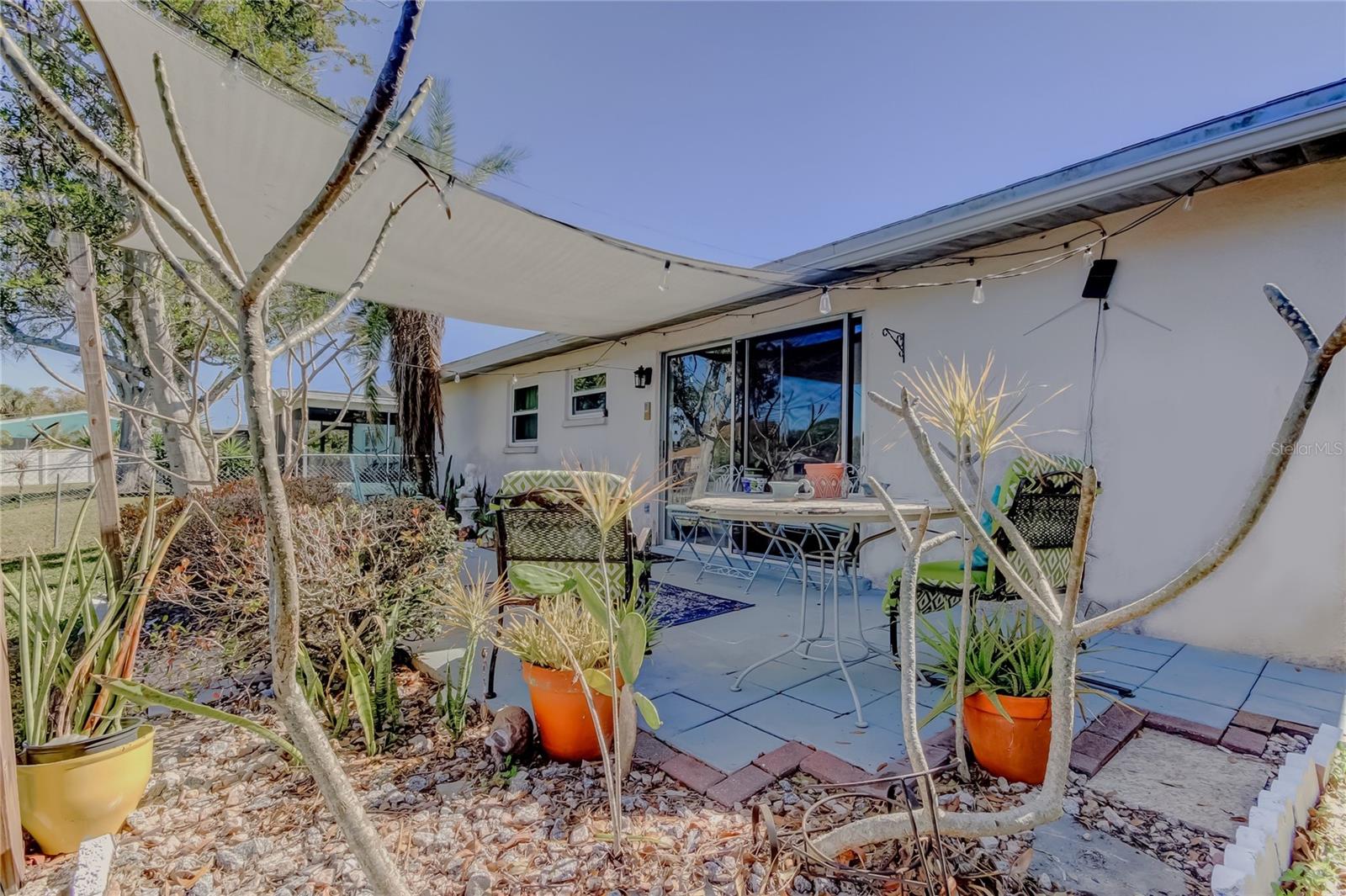 FLORAL GARDENS - Residential