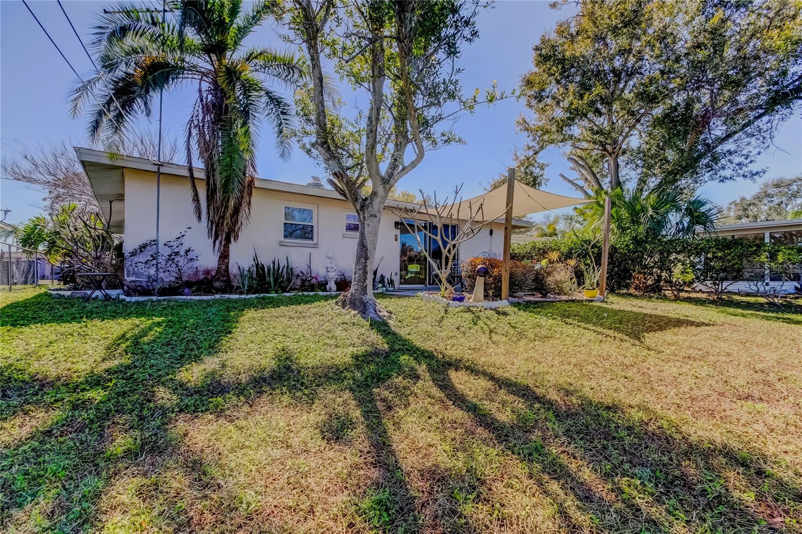 FLORAL GARDENS - Residential