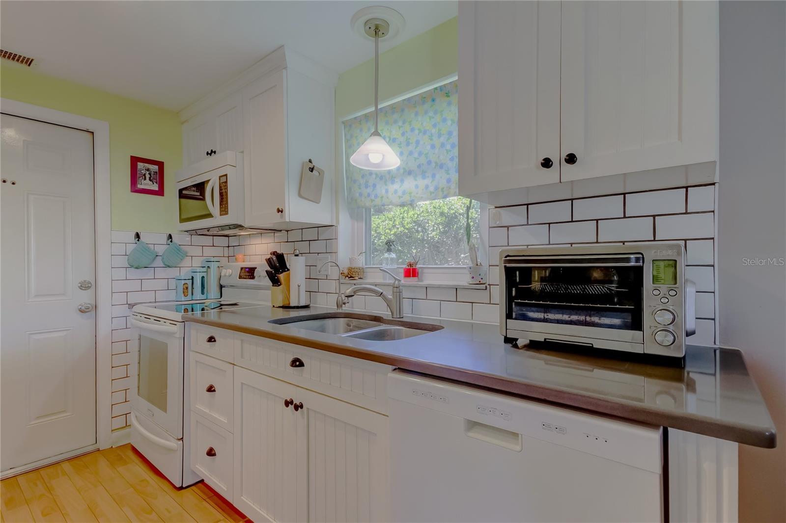 FLORAL GARDENS - Residential