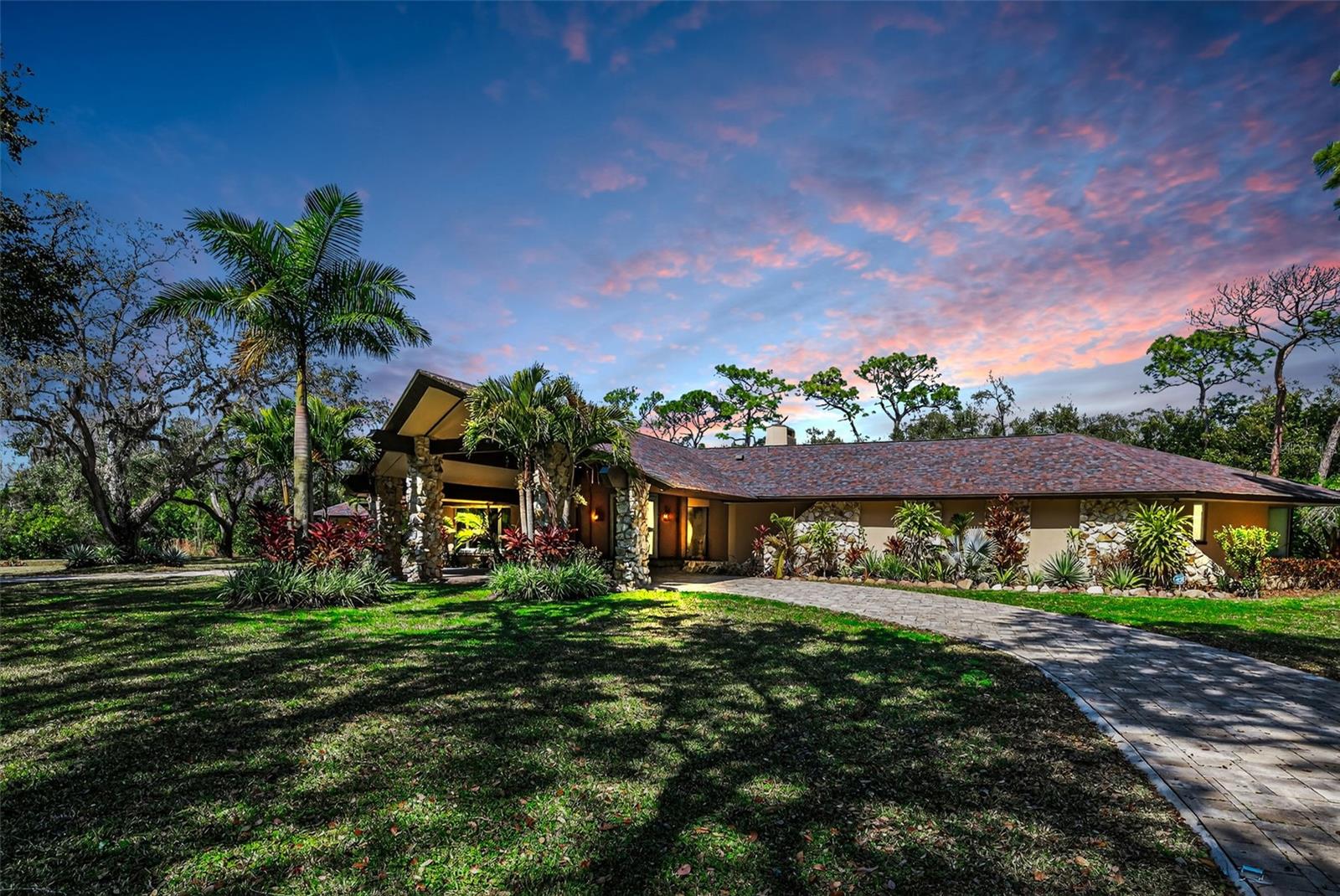 PINELLAS GROVES - Residential