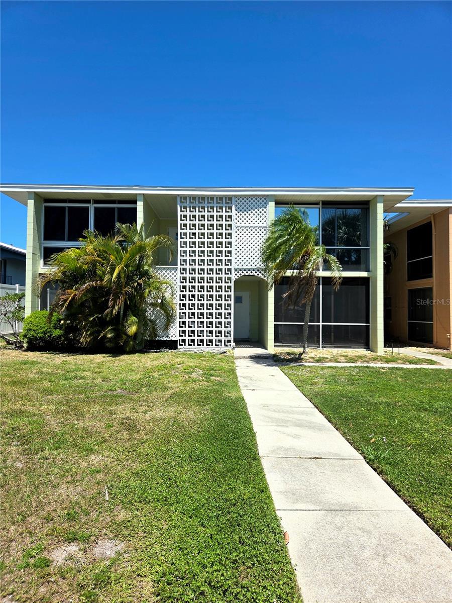 FLAMINGO BY THE BAY - Residential