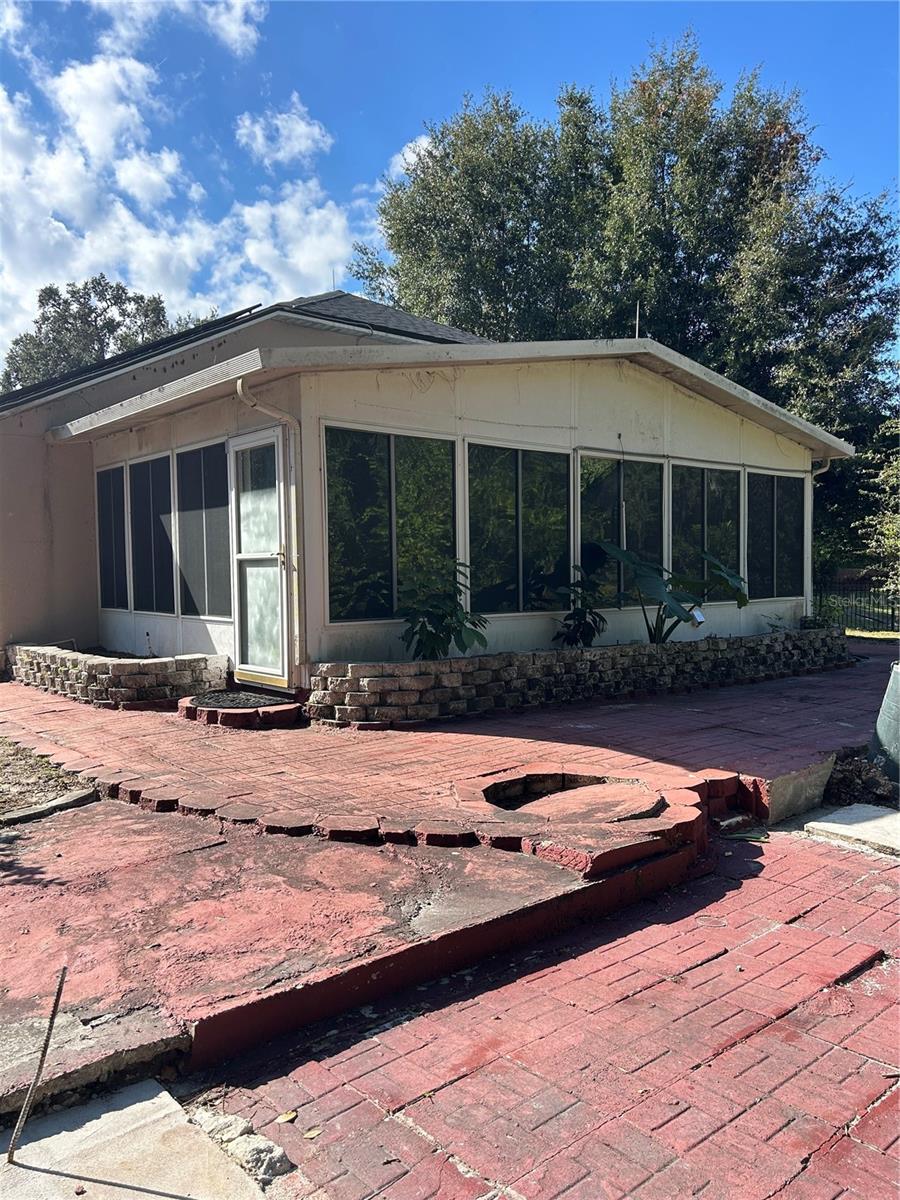 CARLTON OAKS - Residential