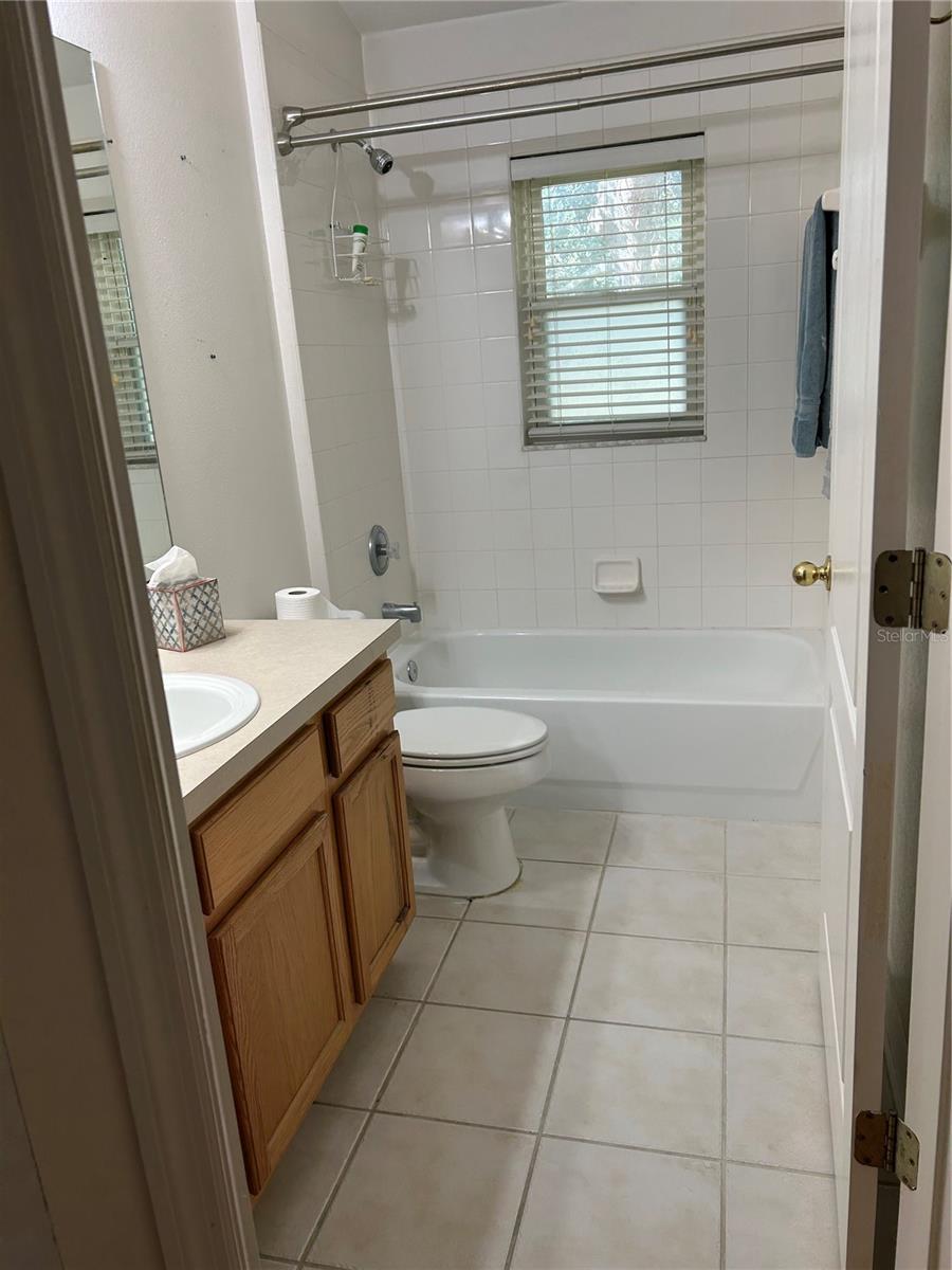 CARLTON OAKS - Residential