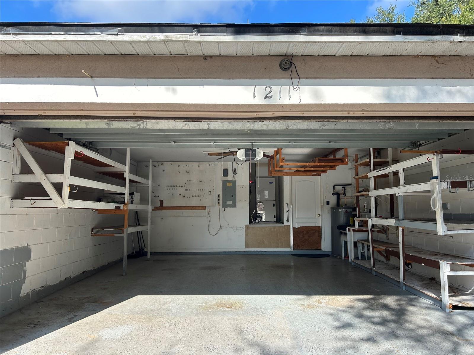 CARLTON OAKS - Residential