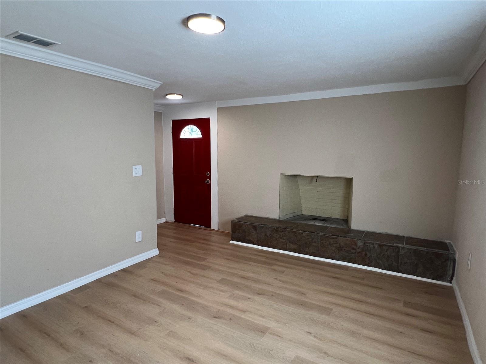 LOWRY & DEVANE - Residential