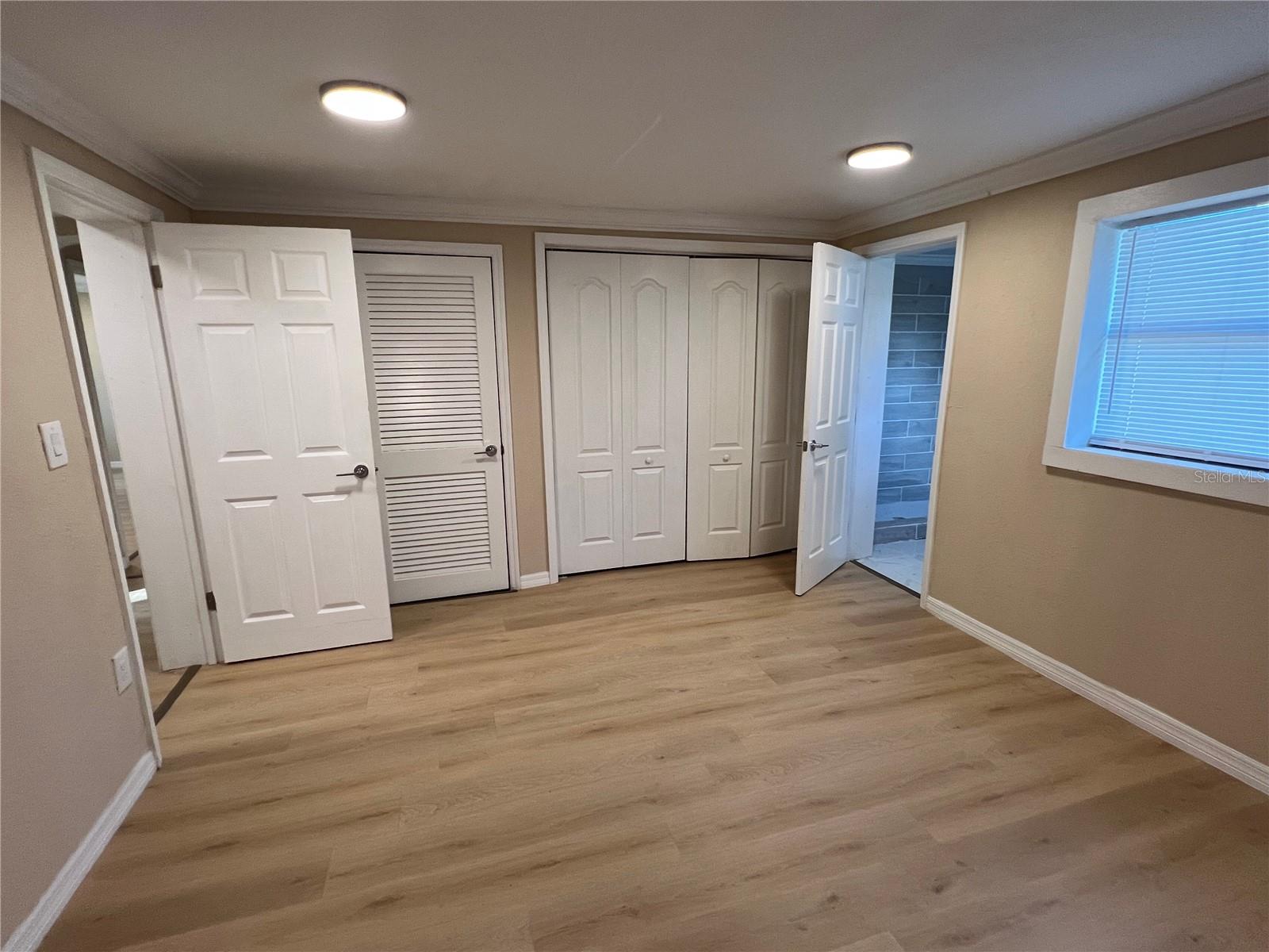 LOWRY & DEVANE - Residential