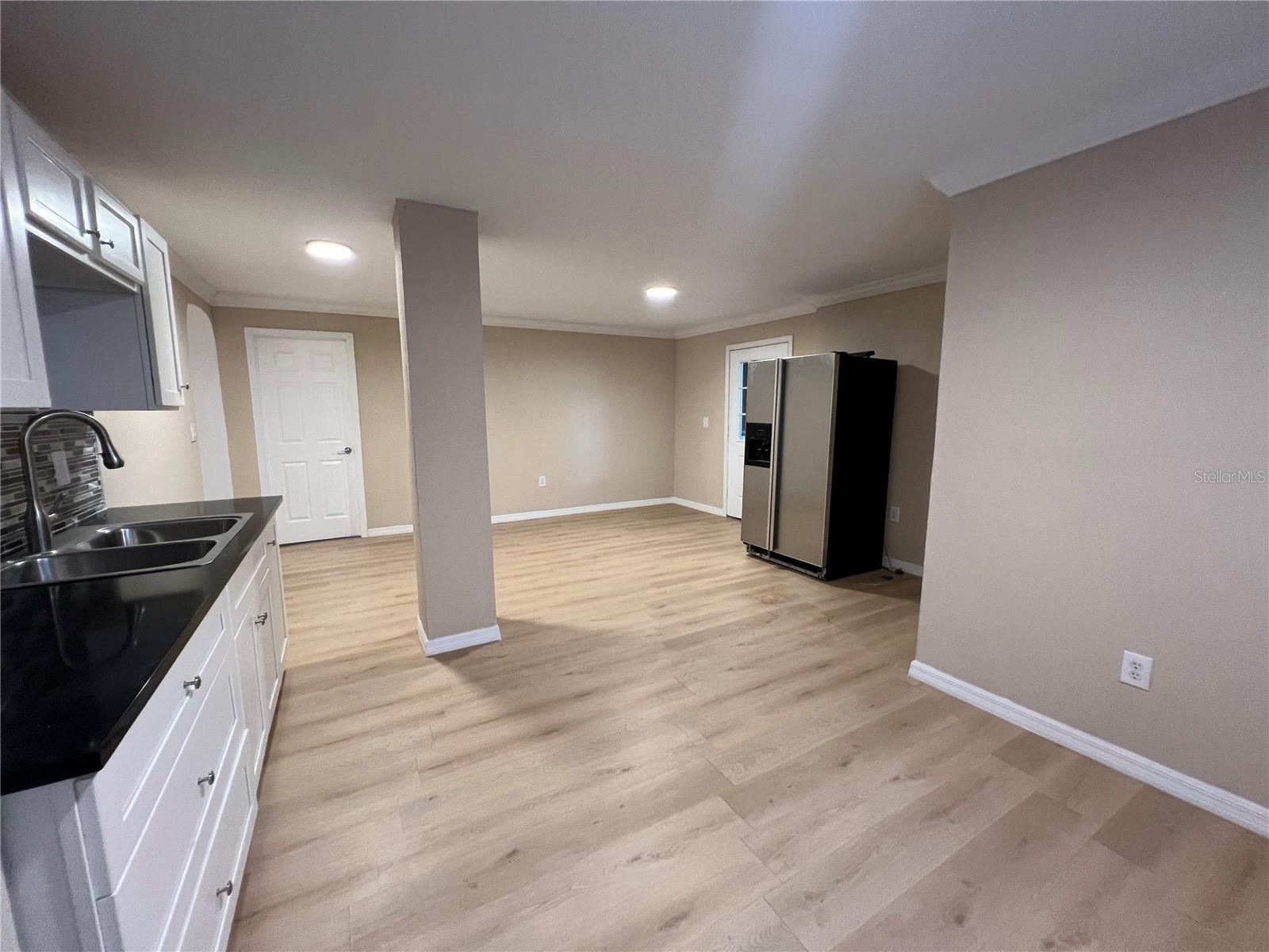 LOWRY & DEVANE - Residential