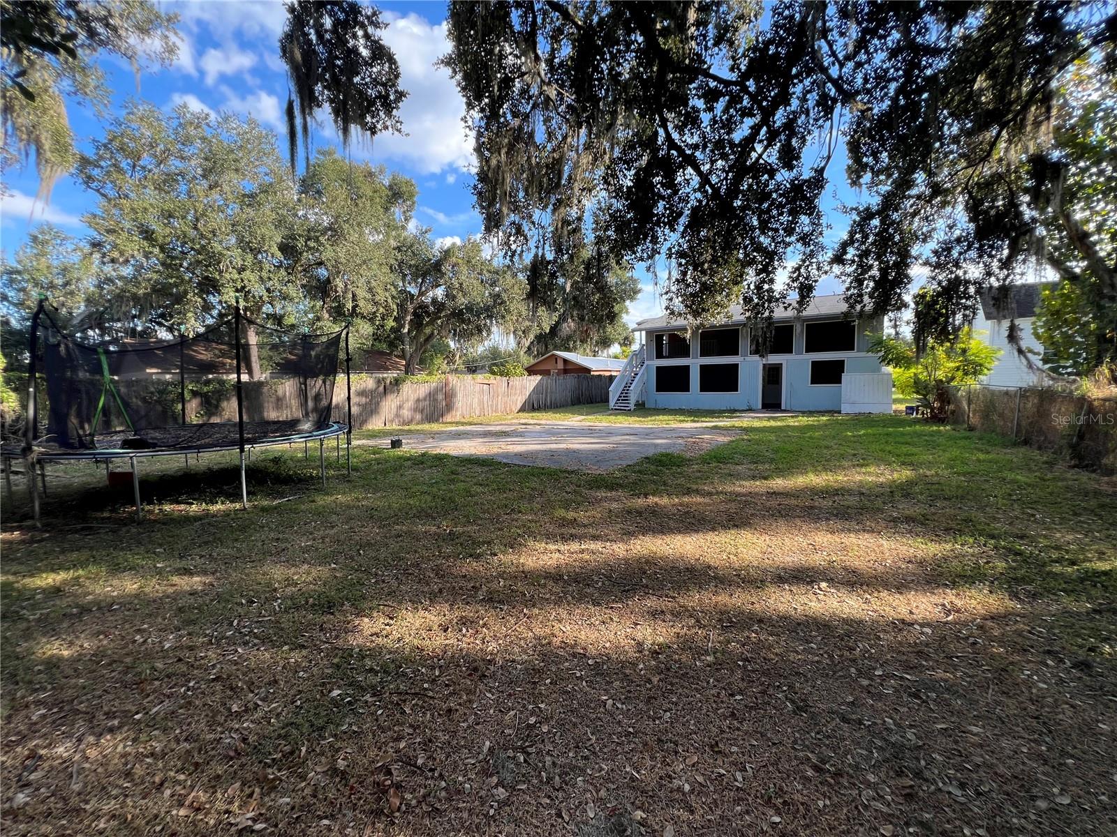 LOWRY & DEVANE - Residential