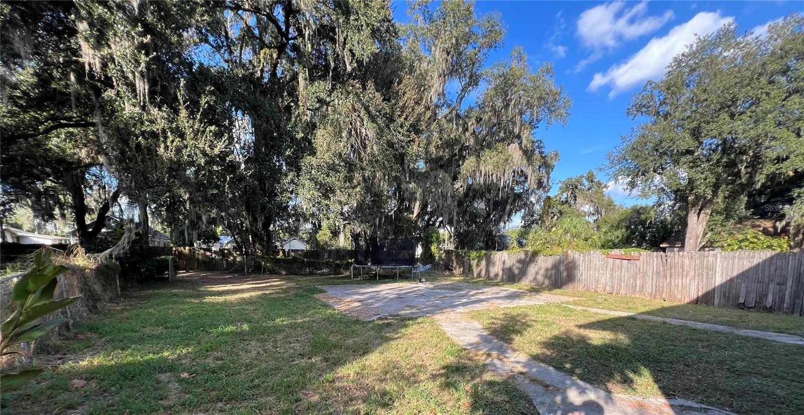 LOWRY & DEVANE - Residential