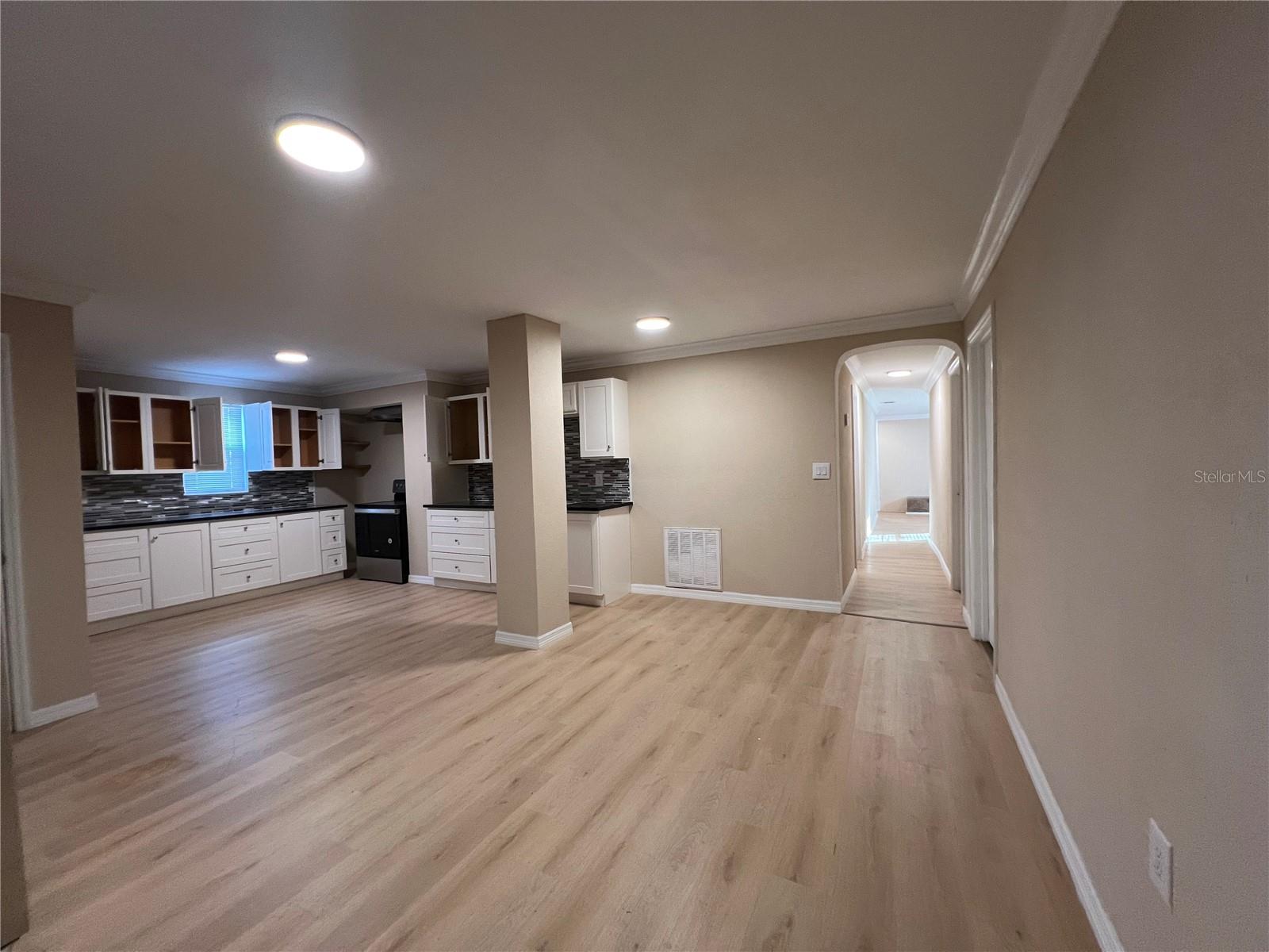 LOWRY & DEVANE - Residential