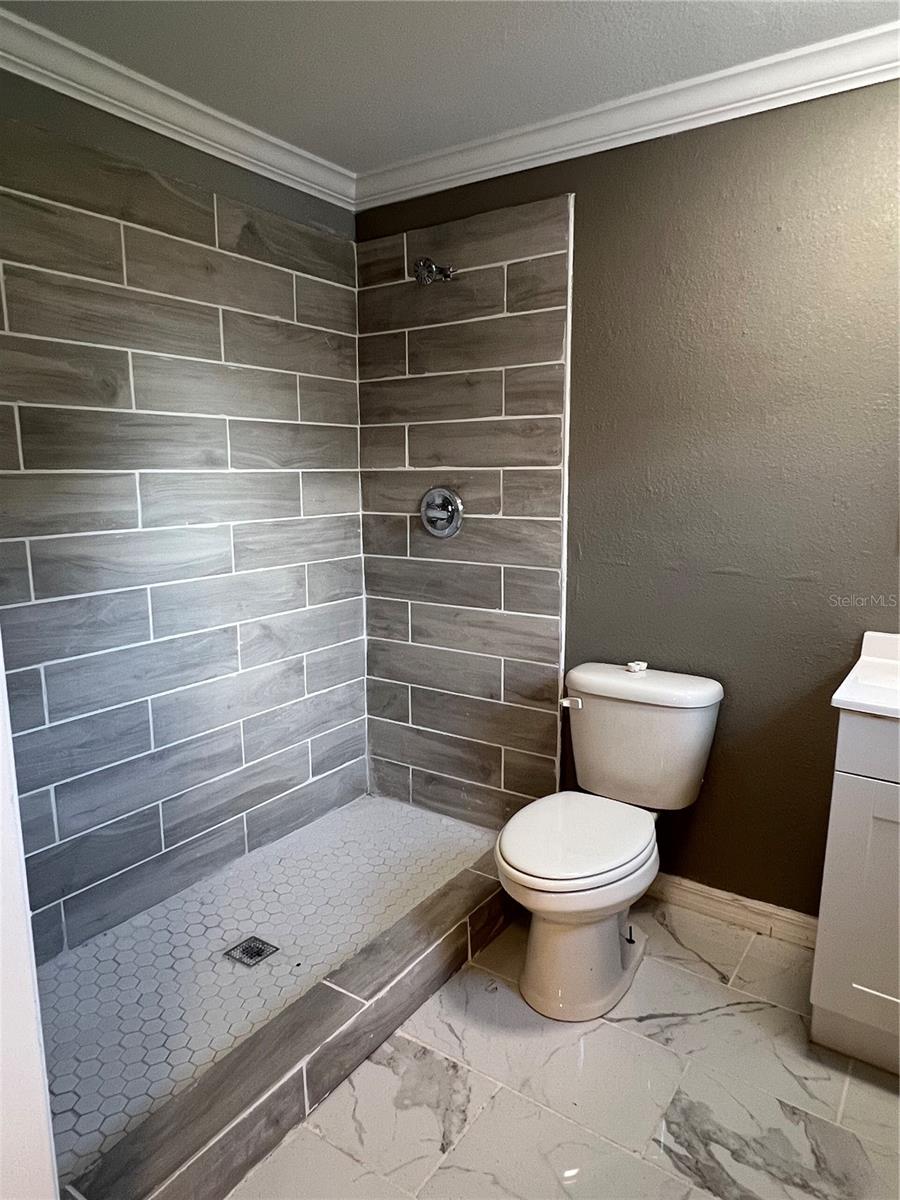 LOWRY & DEVANE - Residential