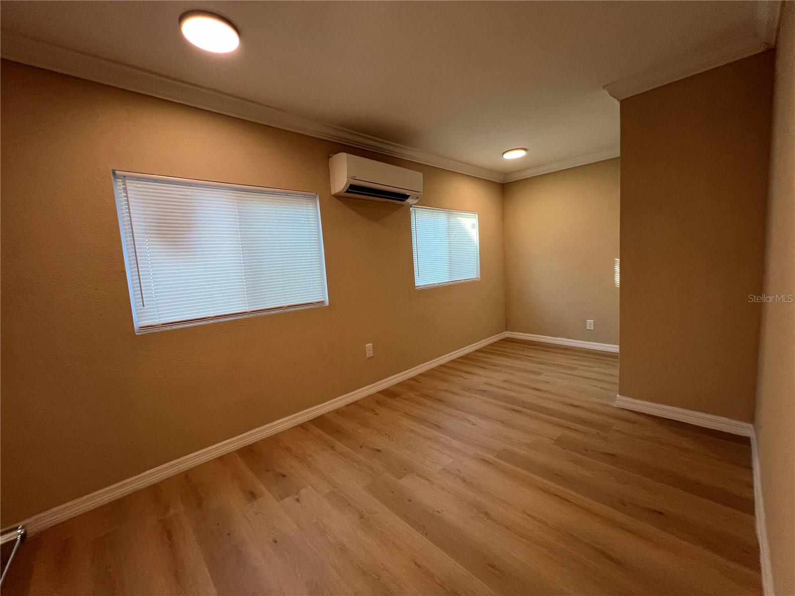 LOWRY & DEVANE - Residential