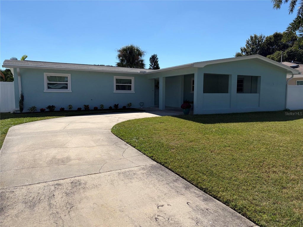 Photo of 785 San Salvador Drive, Dunedin, FL 34698 (MLS # O6452506)