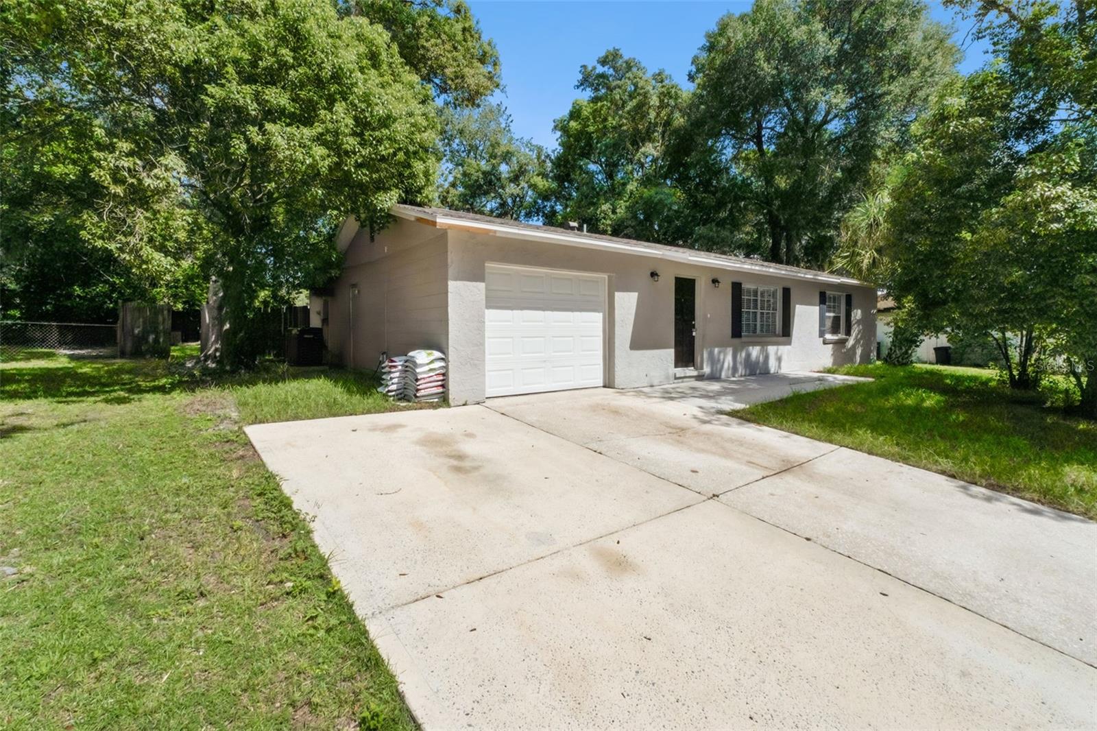 241 LOCH LOW DRIVE