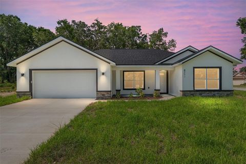Photo of 8293 SE 158th Street, Summerfield, FL 34491 (MLS # OM702055)