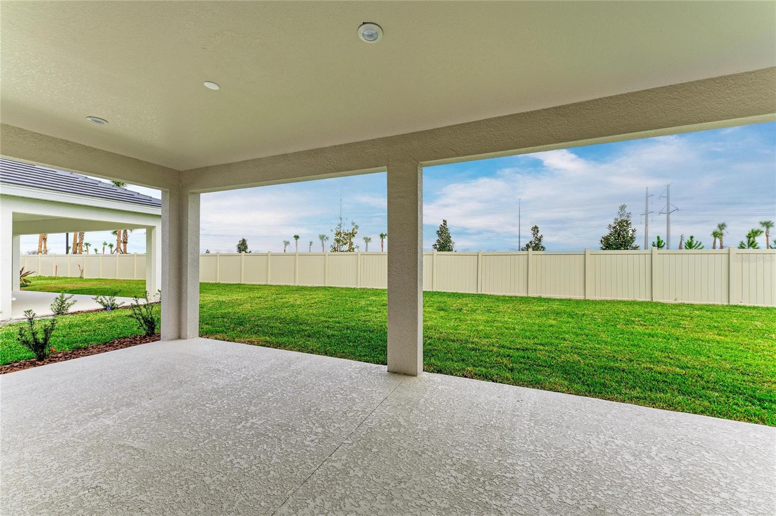 OAKFIELD TRAILS - Residential