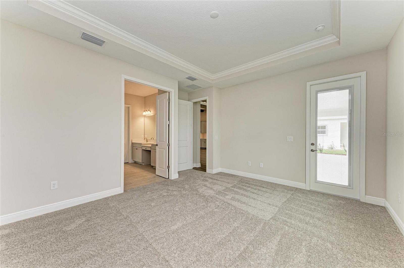 OAKFIELD TRAILS - Residential