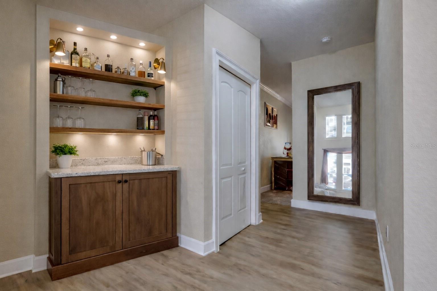 ALEXANDER WOODS TWNHMS - Residential