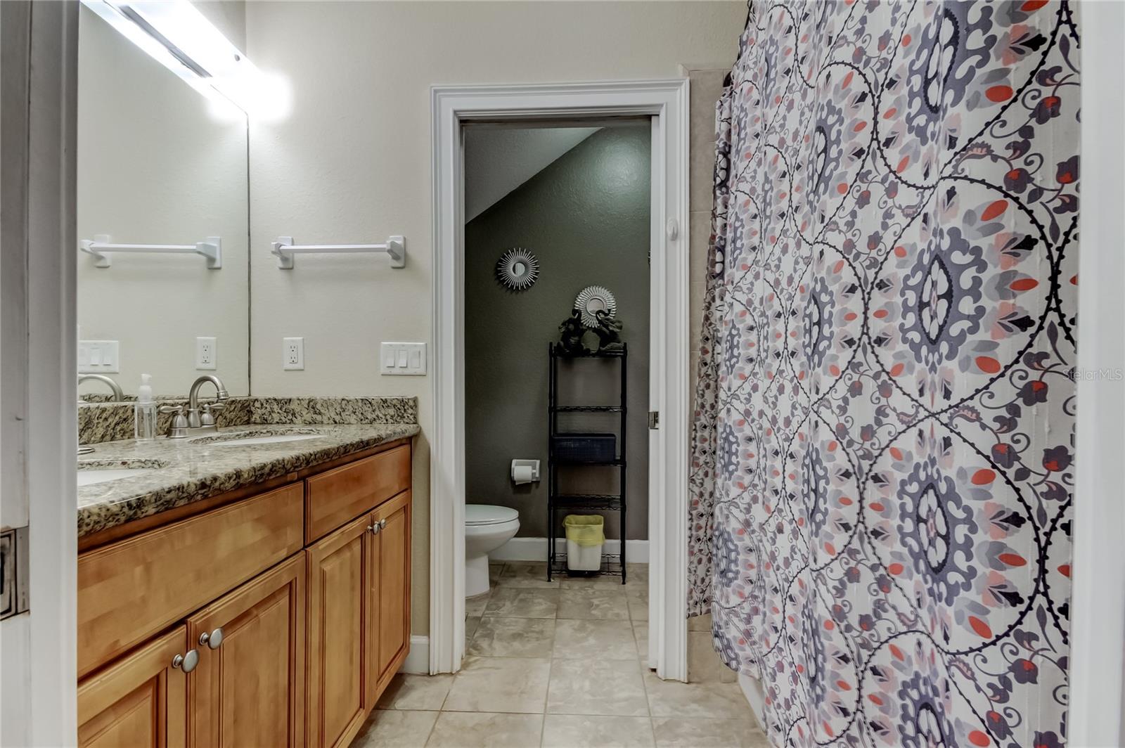 ALEXANDER WOODS TWNHMS - Residential