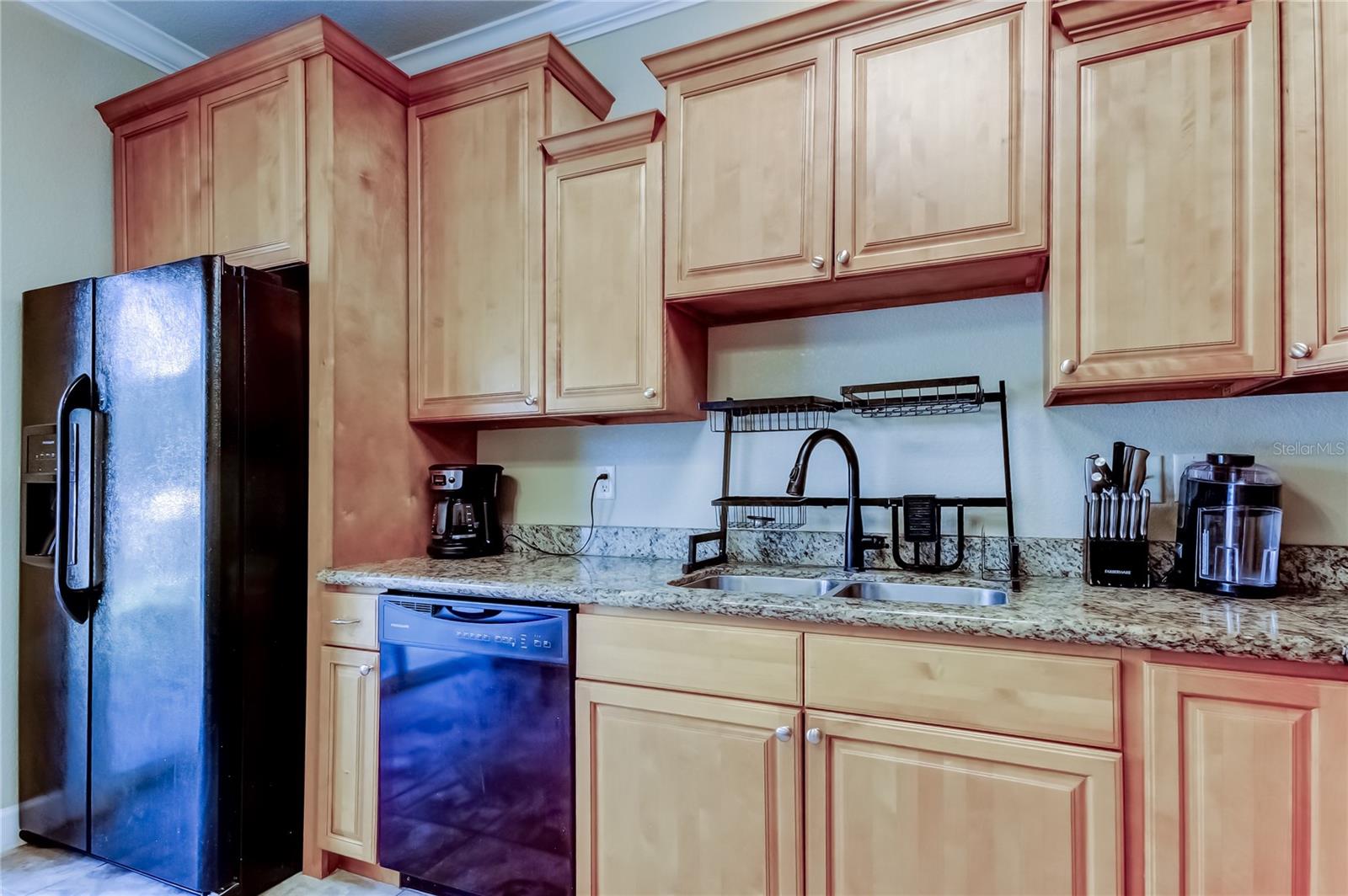 ALEXANDER WOODS TWNHMS - Residential