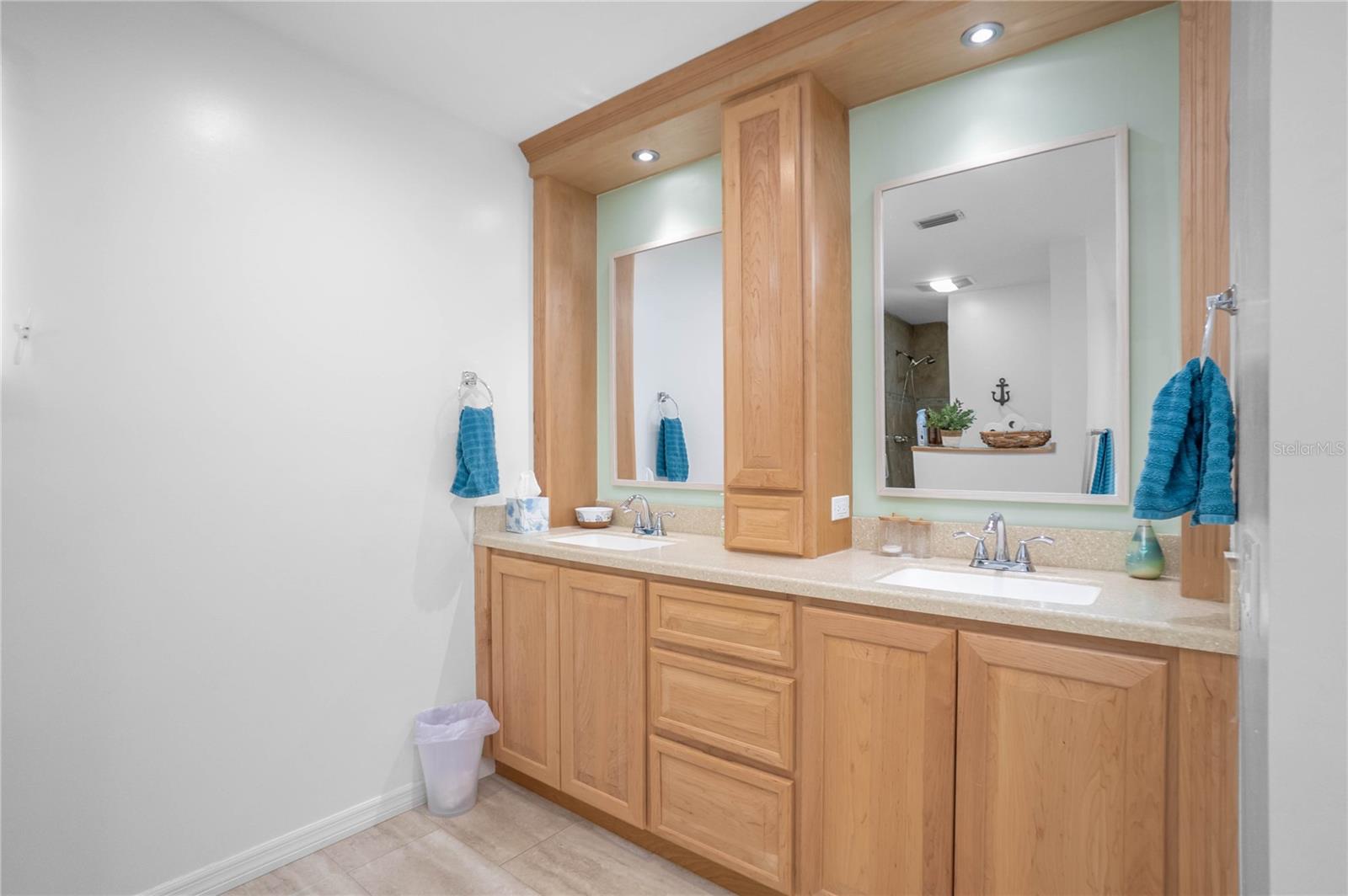 RESTHAVEN SHORES - Residential