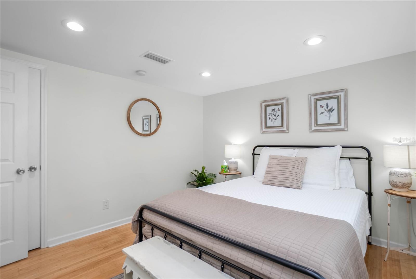 RESTHAVEN SHORES - Residential